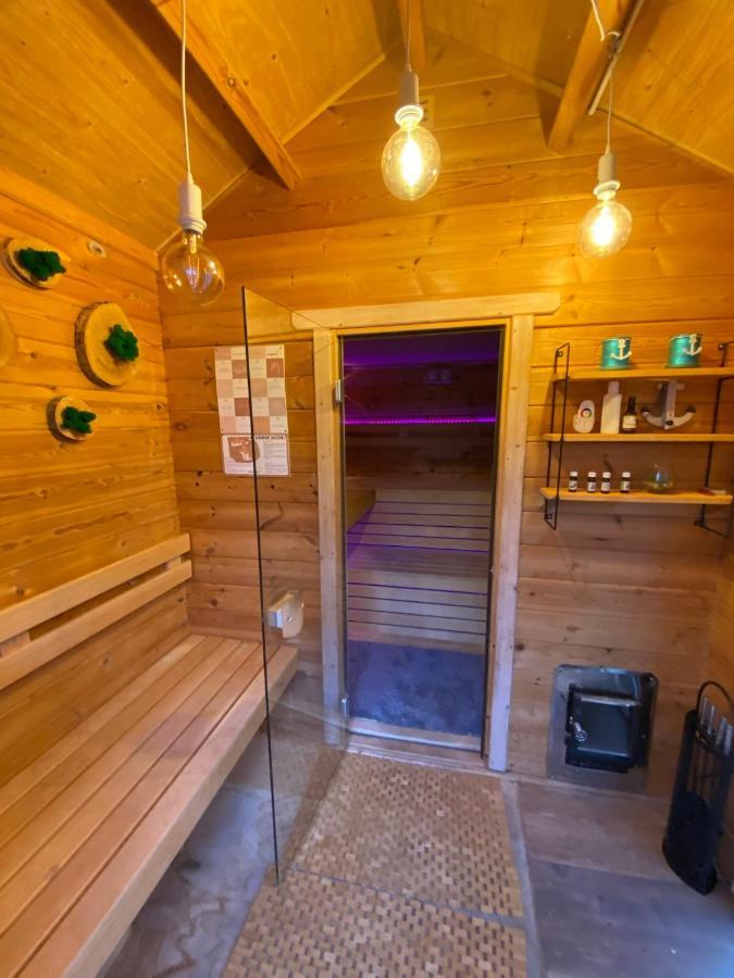 Domek Inosasino Z Basenem I Sauna Екстер'єр фото