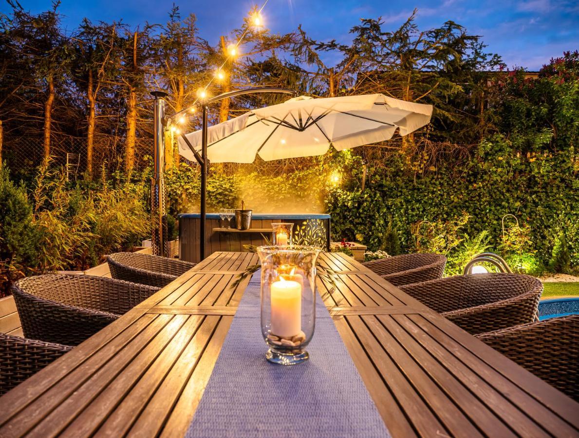 Domek Inosasino Z Basenem I Sauna Екстер'єр фото